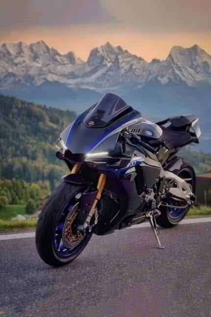 Yamaha YZF-R1M