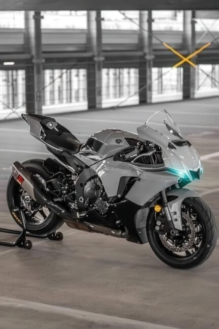Yamaha YZF-R1M